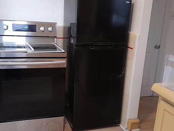 5th image of 6829 Castor Ave #1R