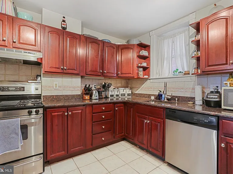 675 E Clement St — Photo 10