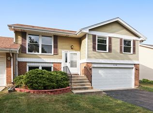 118 Regency Dr, Lombard, IL 60148