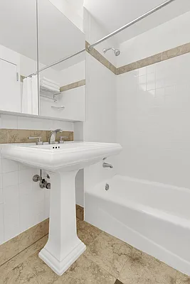 Rented by Cooper & Cooper Real Estate | media 70