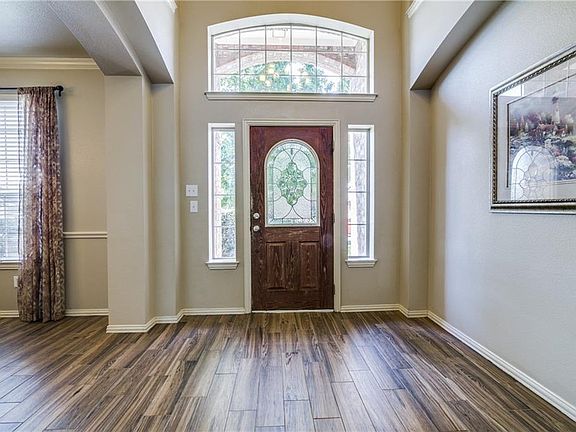4th image of 3400 Nandina Dr