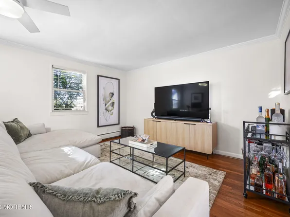 39 Manor Drive, Red Bank, NJ 07701