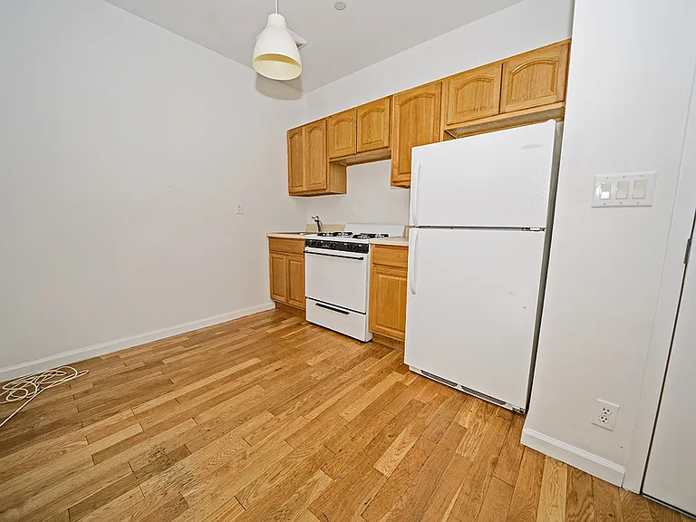 543 Kosciuszko St #3F — Photo 5