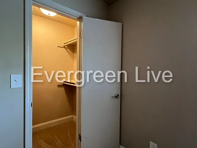 117 Willow Gardens Ct — Photo 11