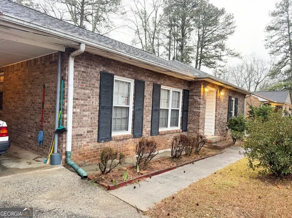 6112 Lynwood Dr, Forest Park, GA 30297