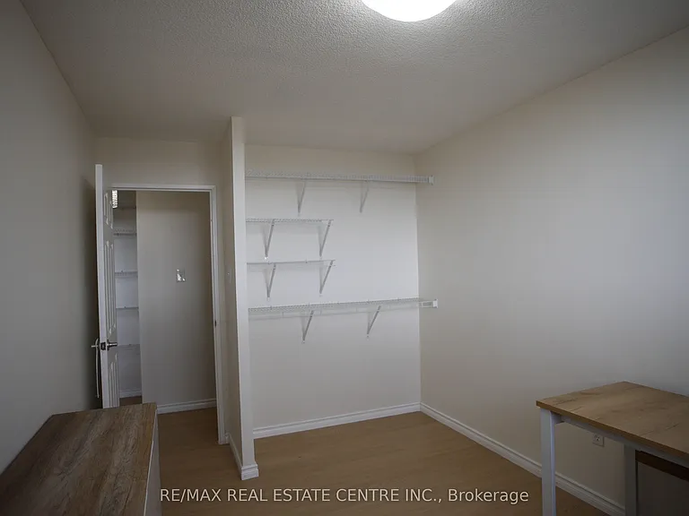 1100 Caven St #704 — Photo 8