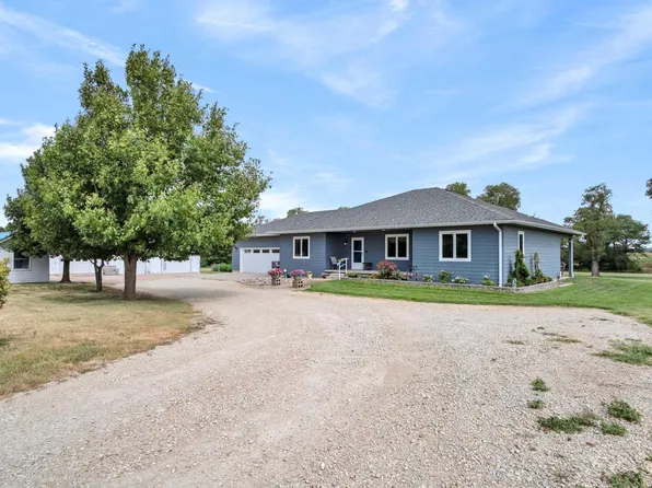 348 Arrowhead Rd, Inman, KS 67546