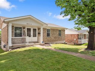 9011 Radiom Dr, Saint Louis, MO 63123