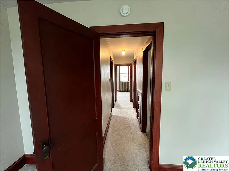 543 W Emaus Ave — Photo 40