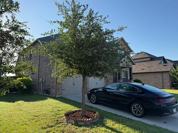 3rd image of 841 Gray Wolf Dr