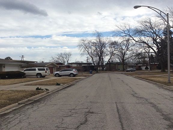 4th image of 274 Bradley Dr