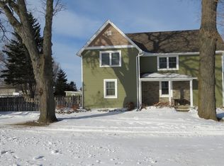 1743 Burr Oak Rd, Oshkosh, WI 54904