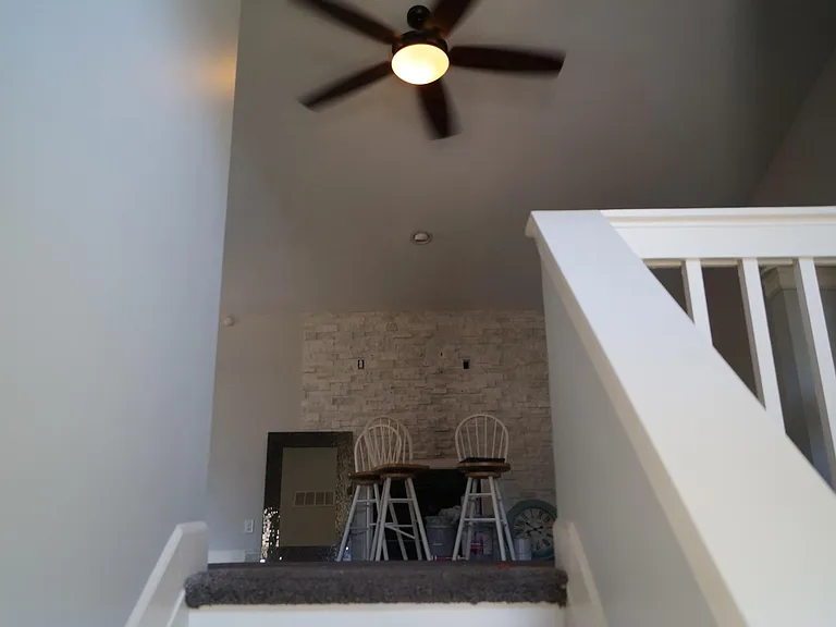 979 Jairus Dr — Photo 3