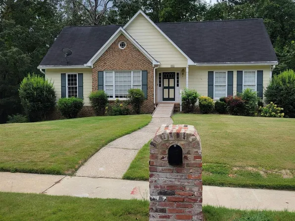 913 Woodbrook Rd, Birmingham, AL 35215