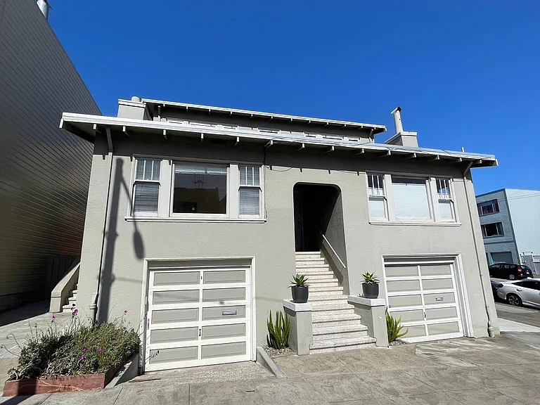1803 9th Ave — Photo 1
