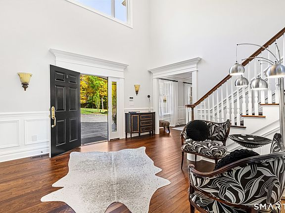 2nd image of 496 Long Ridge Road