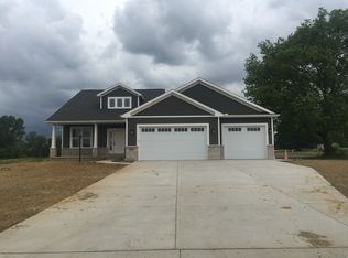 6885 Sharon Ln, Clinton, IL 61727