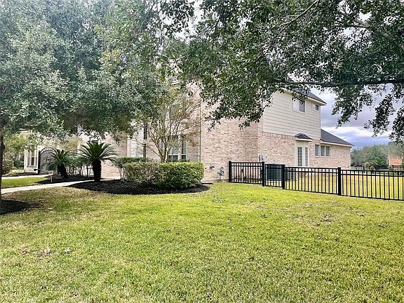 3rd image of 3615 Artesian Springs Ct