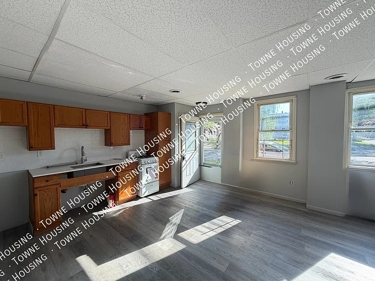 336 East St #6 — Photo 3