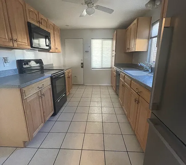 2469 N Santa Rita Ave — Photo 10