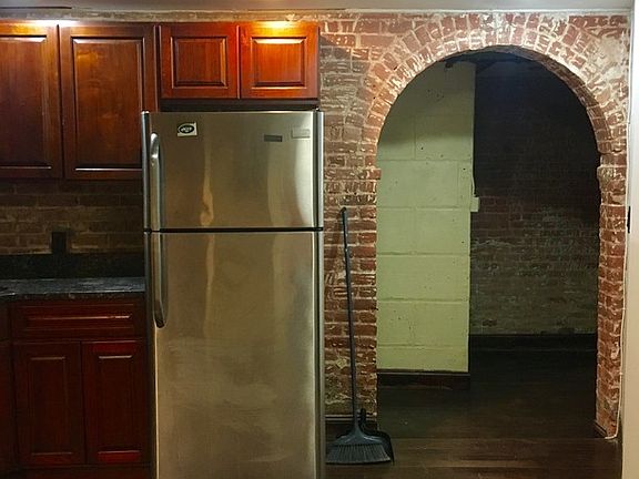 2nd image of 260 Lafayette Ave #1A
