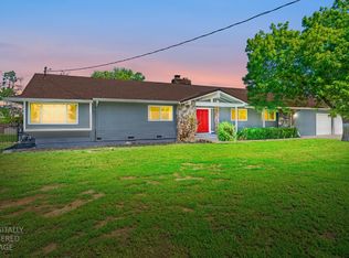 12301 E Jahant Rd, Acampo, CA 95220