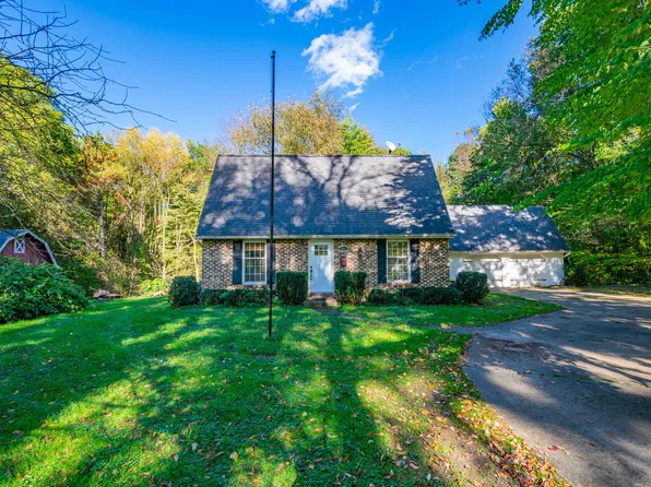 2211 Meachem Rd, Battle Creek, MI 49017