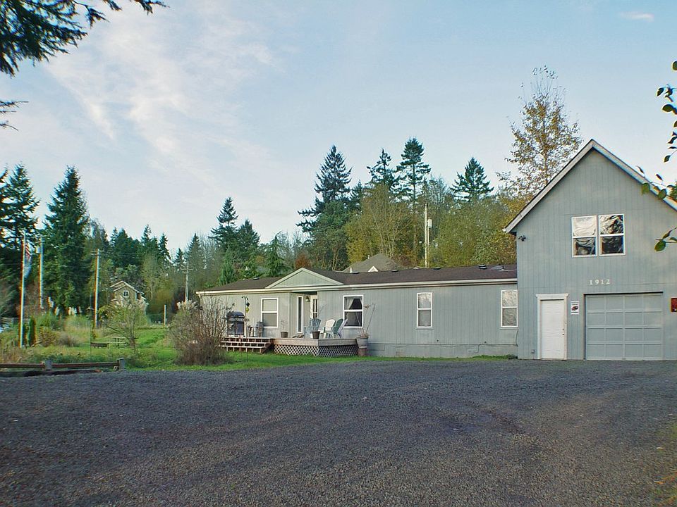 1st image of 1912 NE Park View Dr