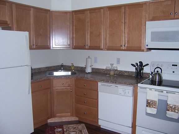 4th image of 101 Brittany Ln
