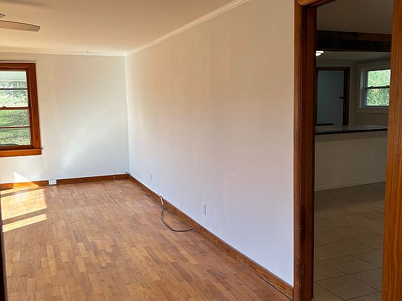 entrance to large dining/kitchen
