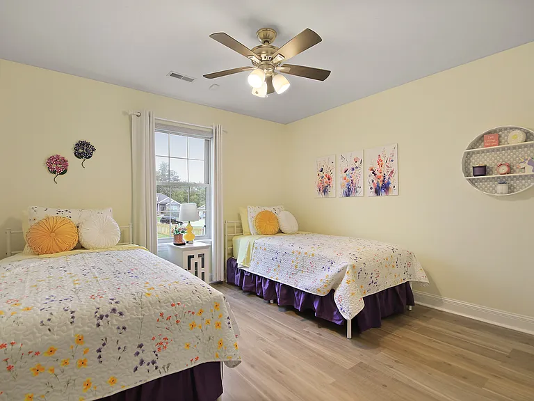 902 Rutland Dr — Photo 14