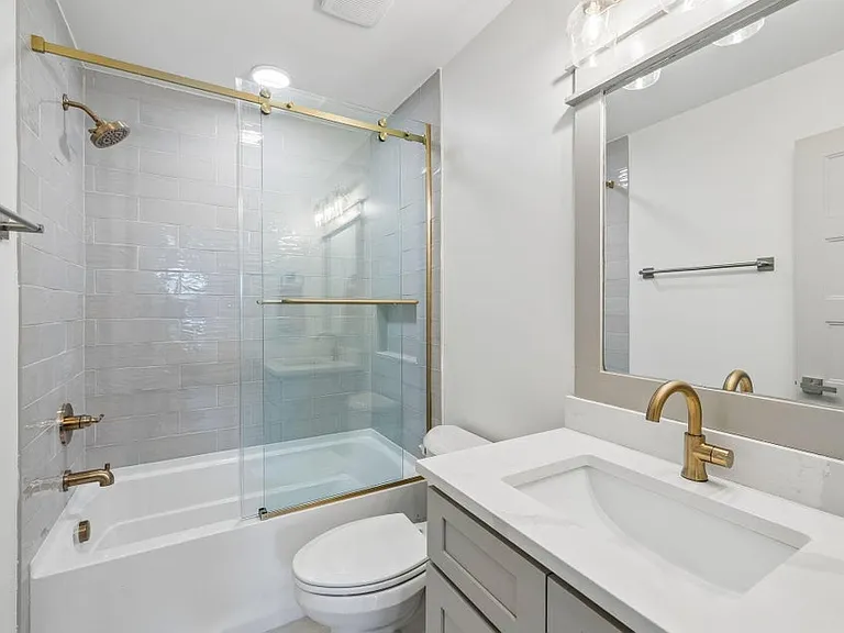 106 N Moss Ave — Photo 10
