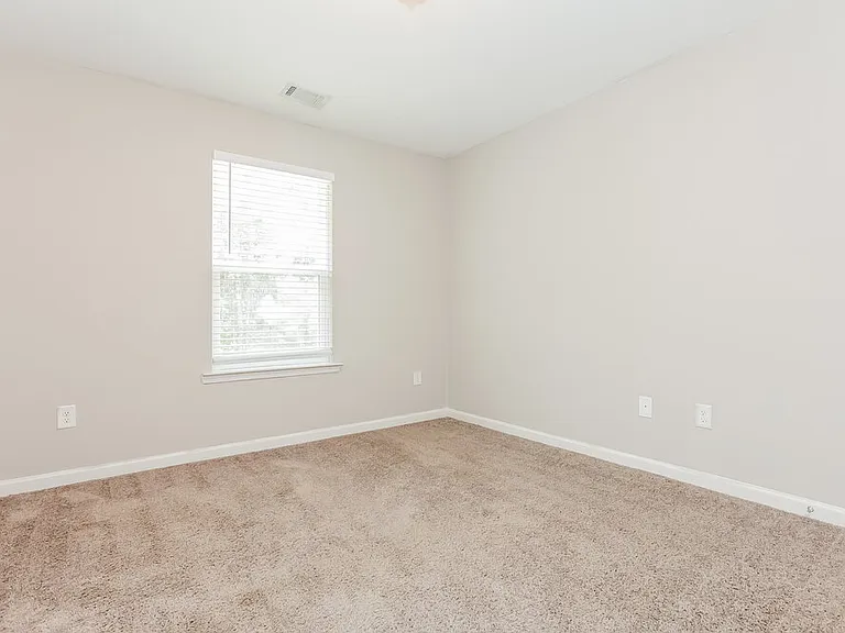 412 Fieldcrest Dr — Photo 14