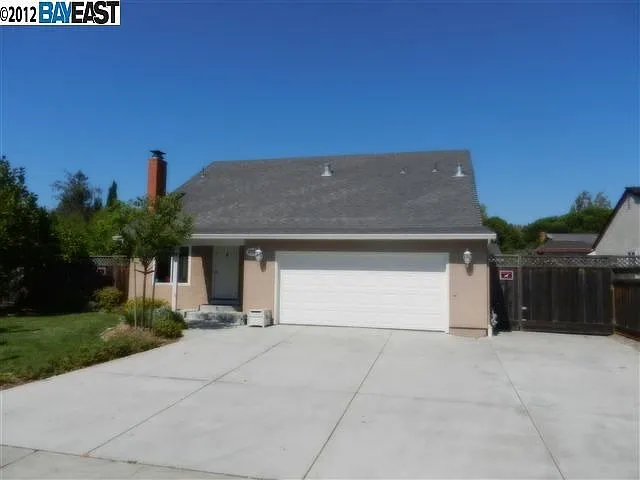 35778 Cedar Blvd photo 1