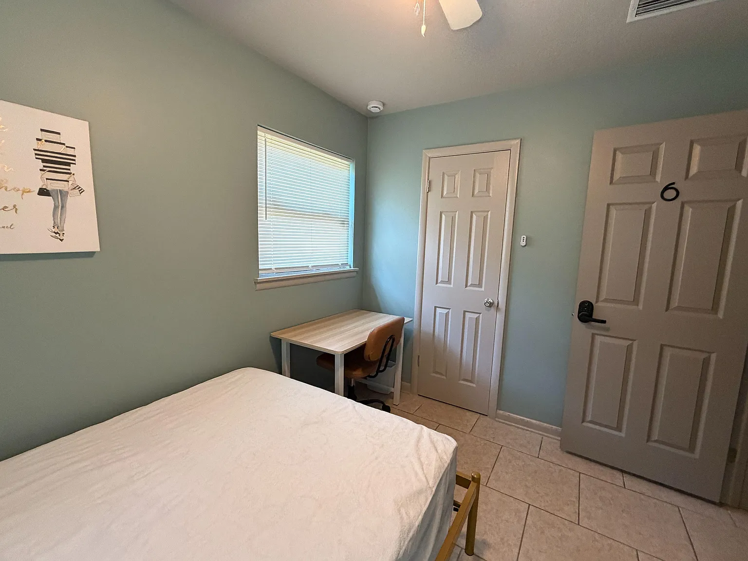 4 bed, 2.0 bath, 1875 sqft, $841 — Photo 3