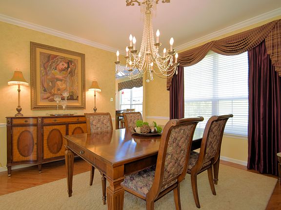 4th image of 71 Cliveden Dr