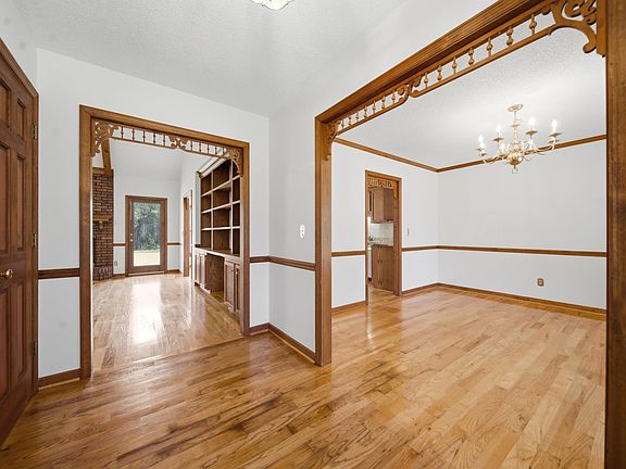 3rd image of 111 Plantation Estates Rd