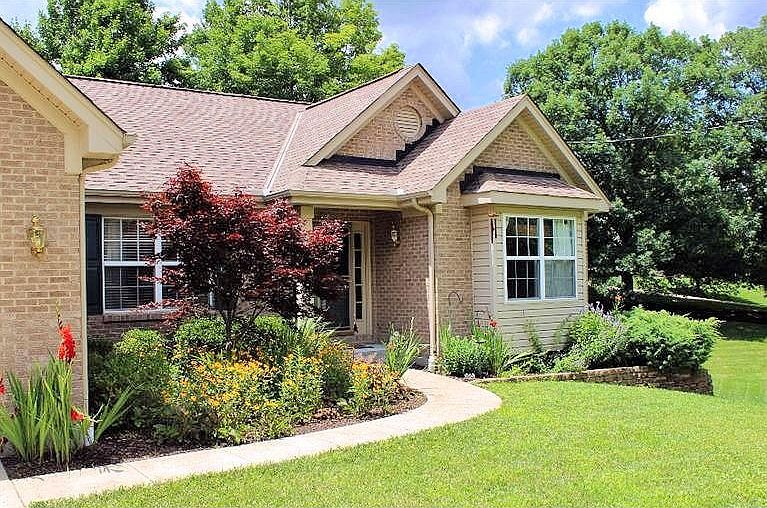 1st image of 5679 Bee Ln