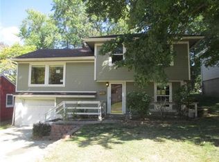4921 N Sycamore Dr, Kansas City, MO 64119