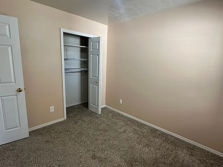 4258 S Glenmere Way — Photo 8