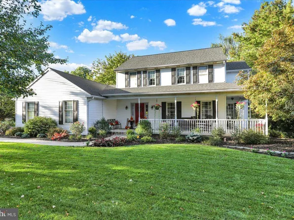 1016 Keystone Dr, Lancaster, PA 17603