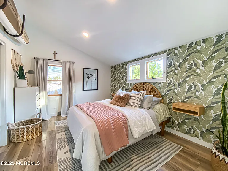 110 Curtis Pl — Photo 10