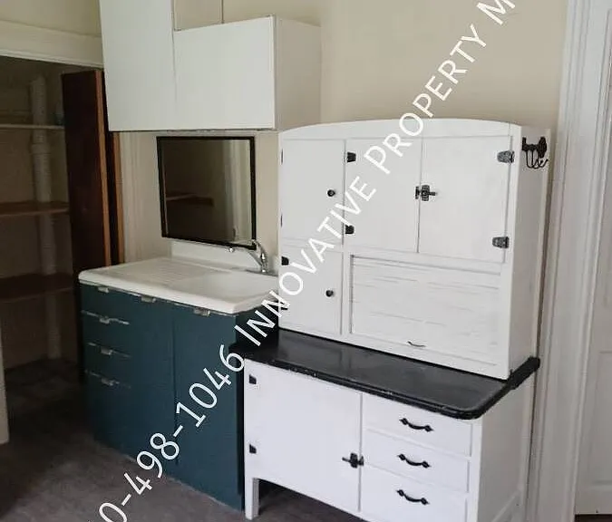 302 Pine St #3 — Photo 8