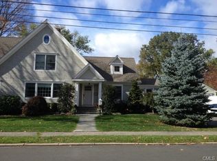 148 Fern St, Fairfield, CT 06824