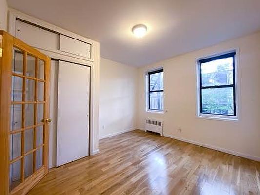1st image of 315 E 5th St APT 4C