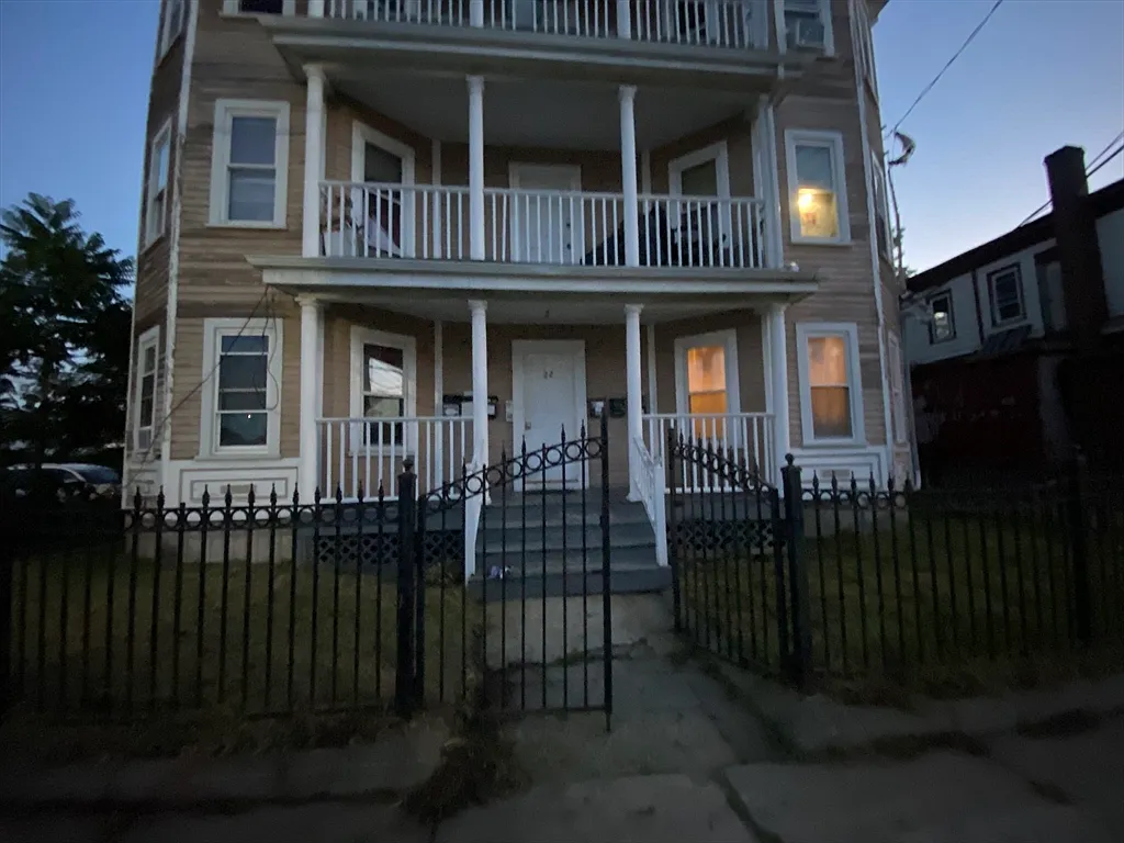 2 bed, 1.0 bath, 1000 sqft, $2,300 — Photo 4