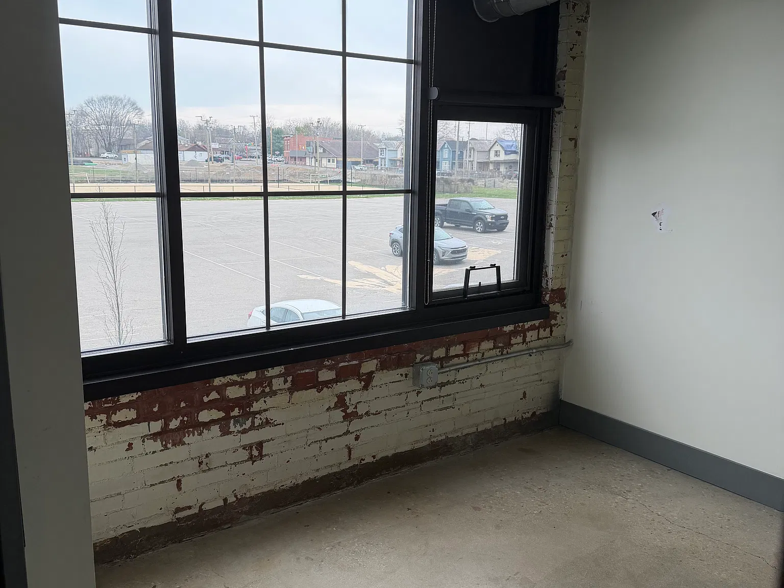 2 bed, 835 sqft, $1,400 — Photo 2