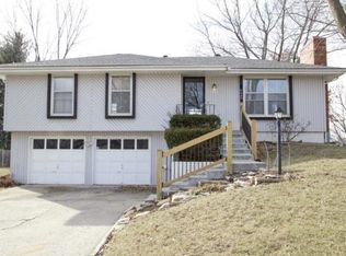 7423 NW 77th St, Kansas City, MO 64152