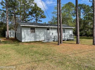 1271 Woodcrest Rd, Southport, NC 28461
