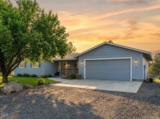 2415 SW 23rd St, Redmond, OR 97756